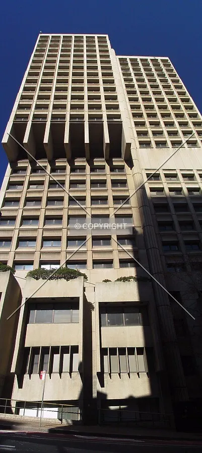 Looking up from Druitt Street