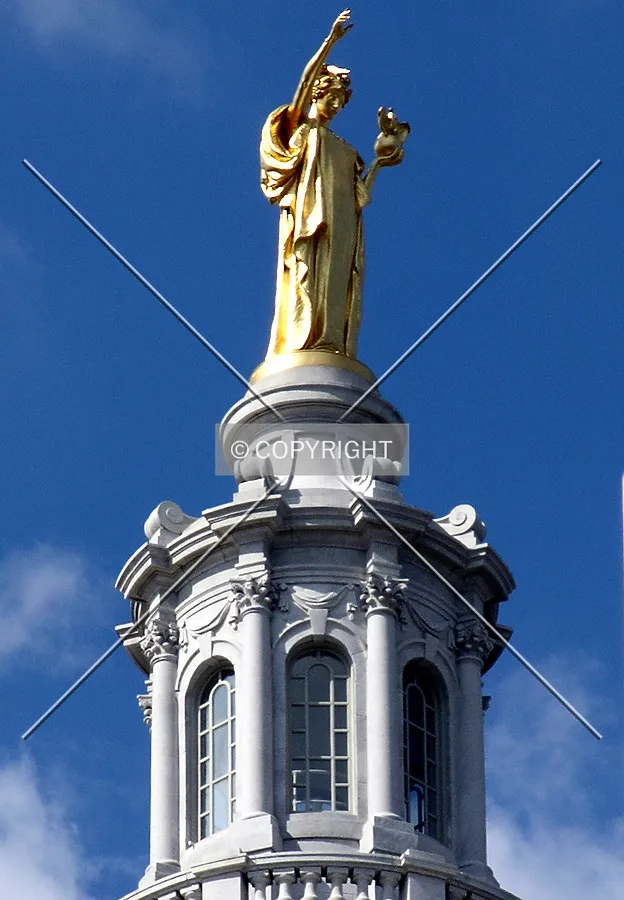 Detail of the statue of "Wisconsin" atop the dome