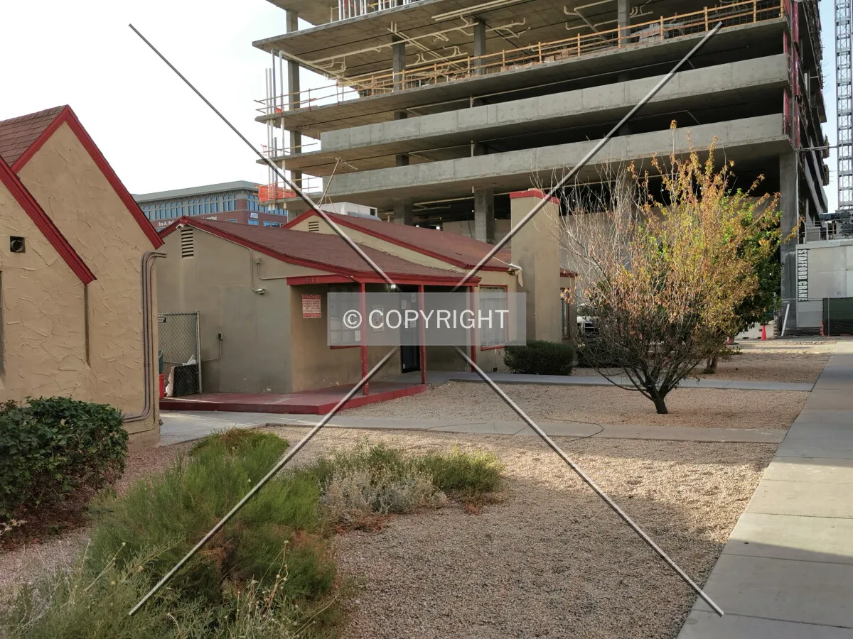 Photo 611-512-894