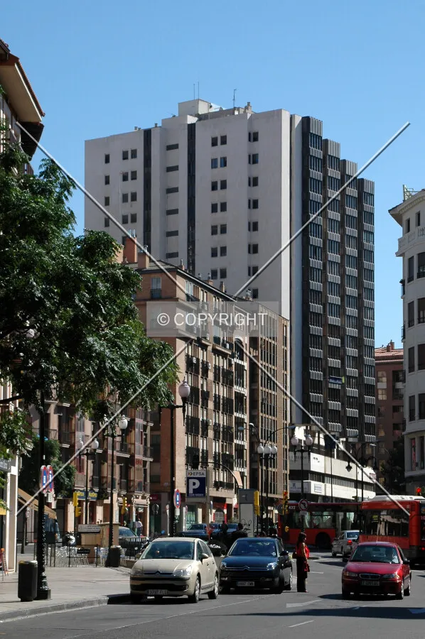 View along Avenida Cesar Augusto