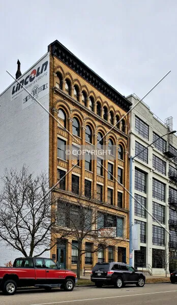 Photo 061-296-896