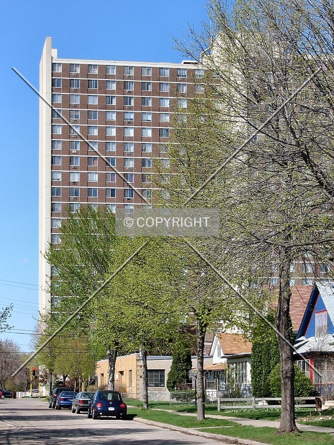 The west end looming over 29th Avenue South as one looks north