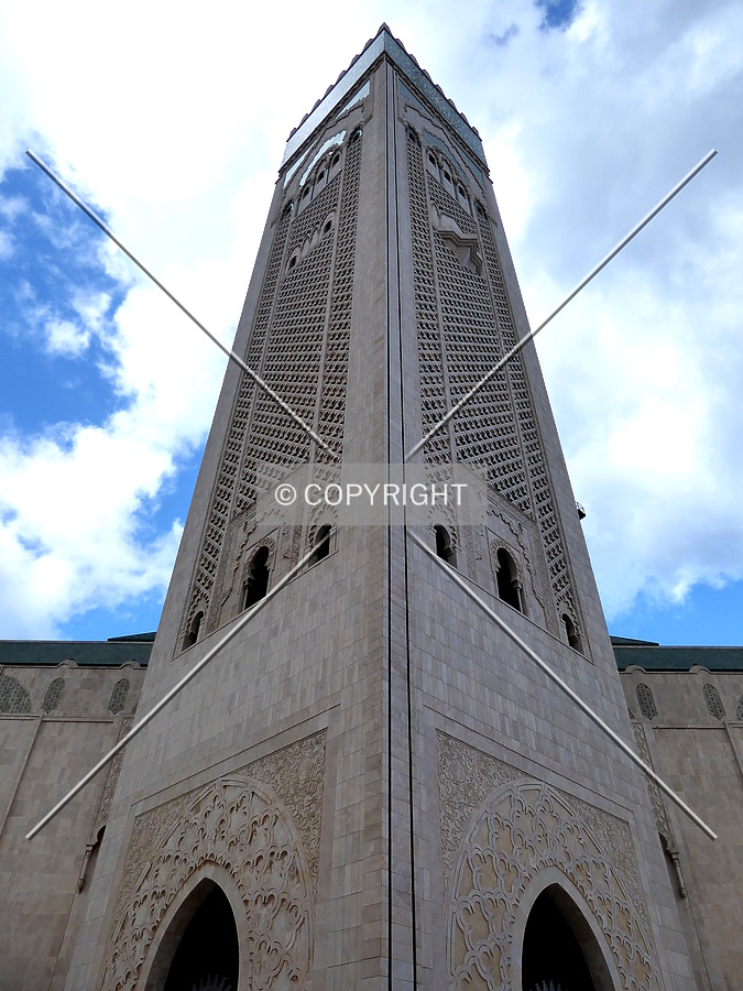 Looking up the minaret