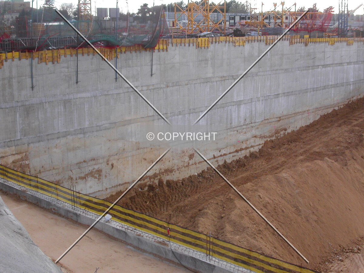 The plot is limited at the south with the one of Torre Repson-YPF