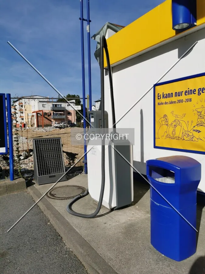 Vacuum cleaner at gas station