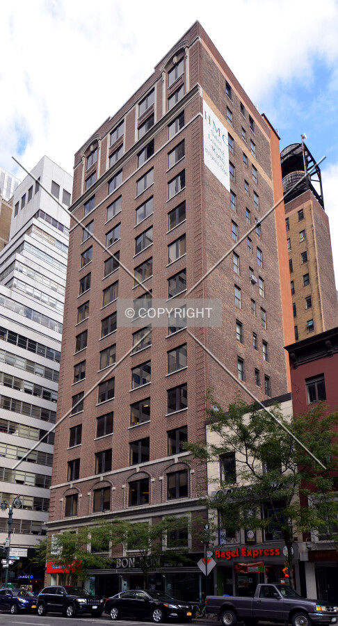 View from the west on Lexington Avenue