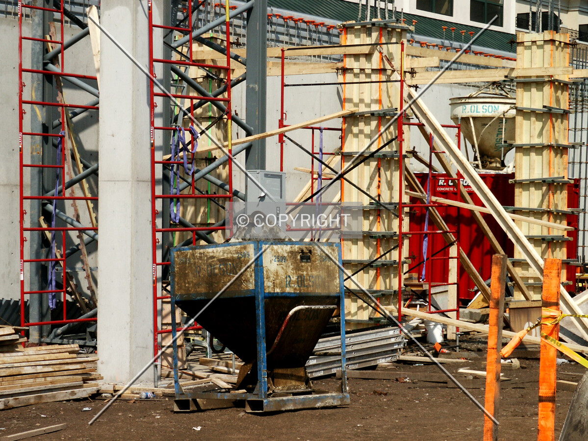 Columns and scaffolding near the northern edge