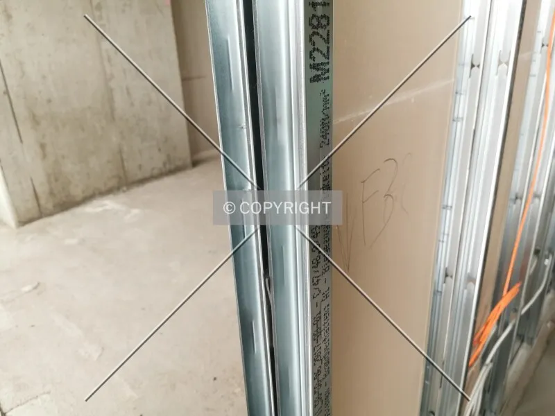 619-038-383