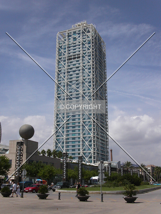 The building seen from the promenade