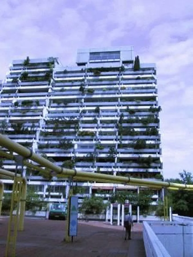 View from elevated pedestrian area