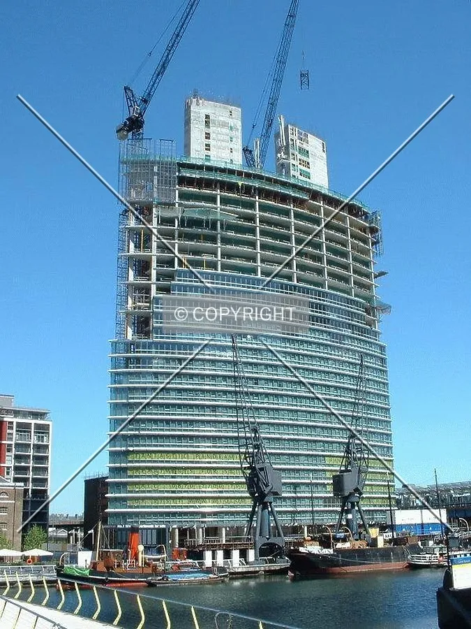 The central 'cores' are now complete and the floors are increasing rapidly(03/05/03)