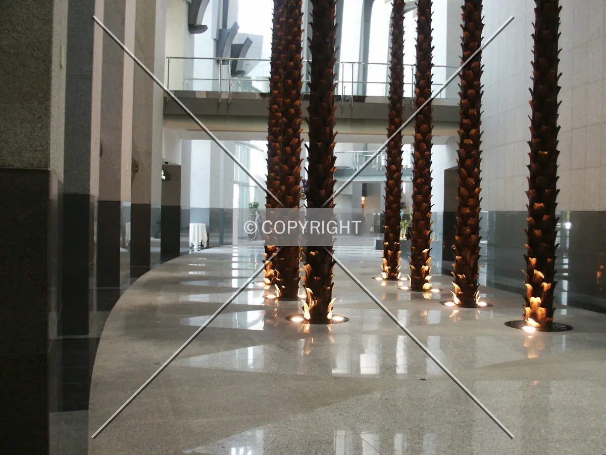 Looking into the south lobby from the mall