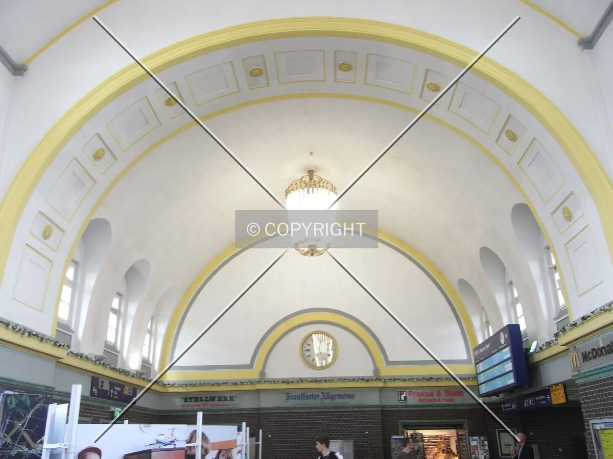 Station hall in Weimar