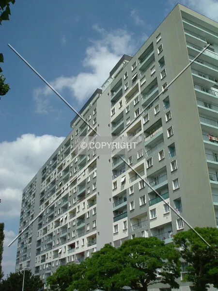 Photo 062-353-686