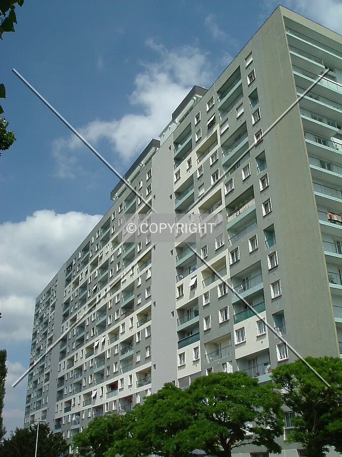 Photo 062-353-686