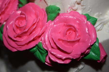 Wedding cake flowers