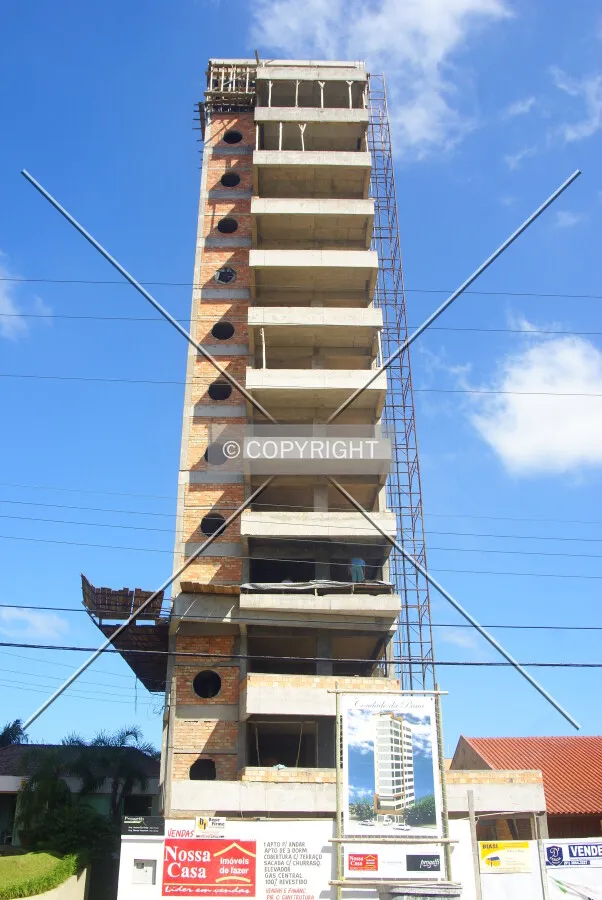 View from across Silva Jardim Avenue