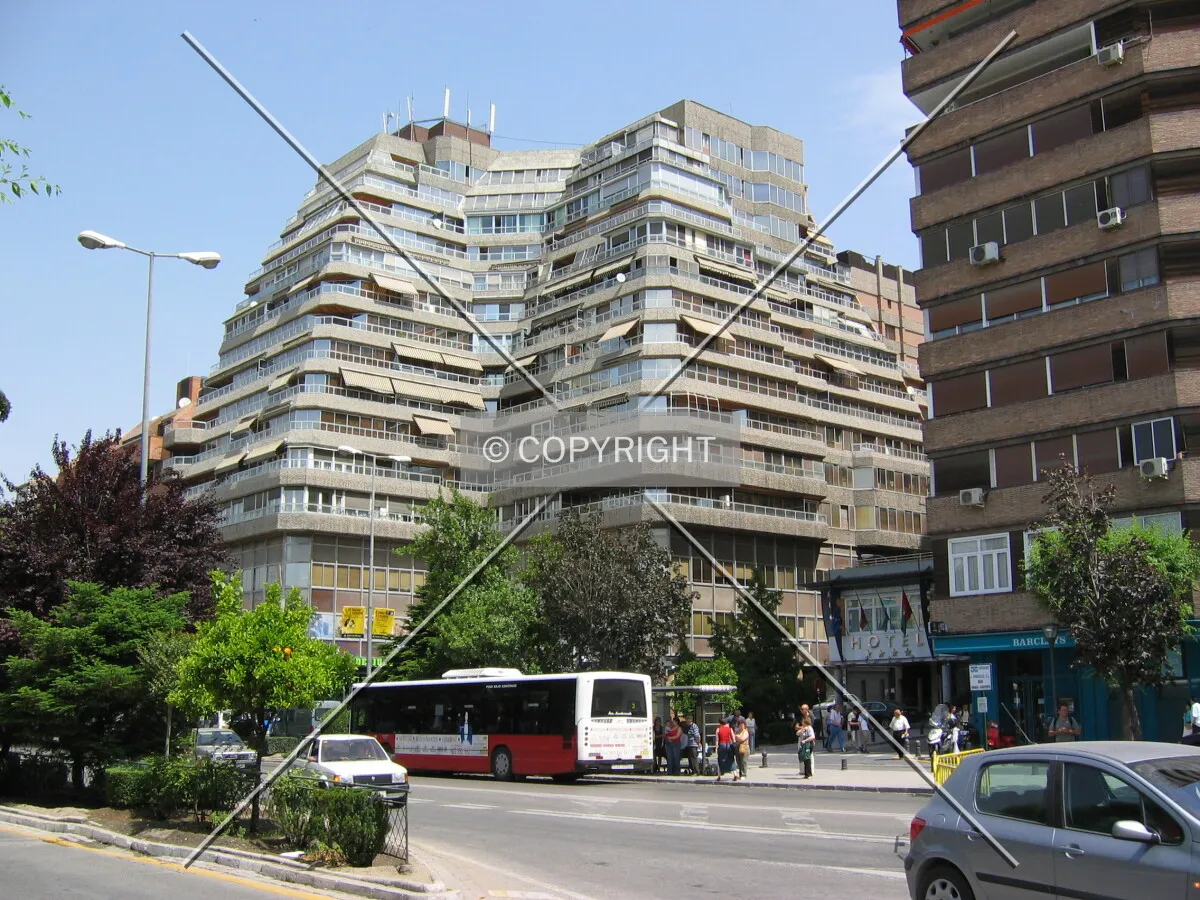 View from the southwest, in Avenida de la Constitución