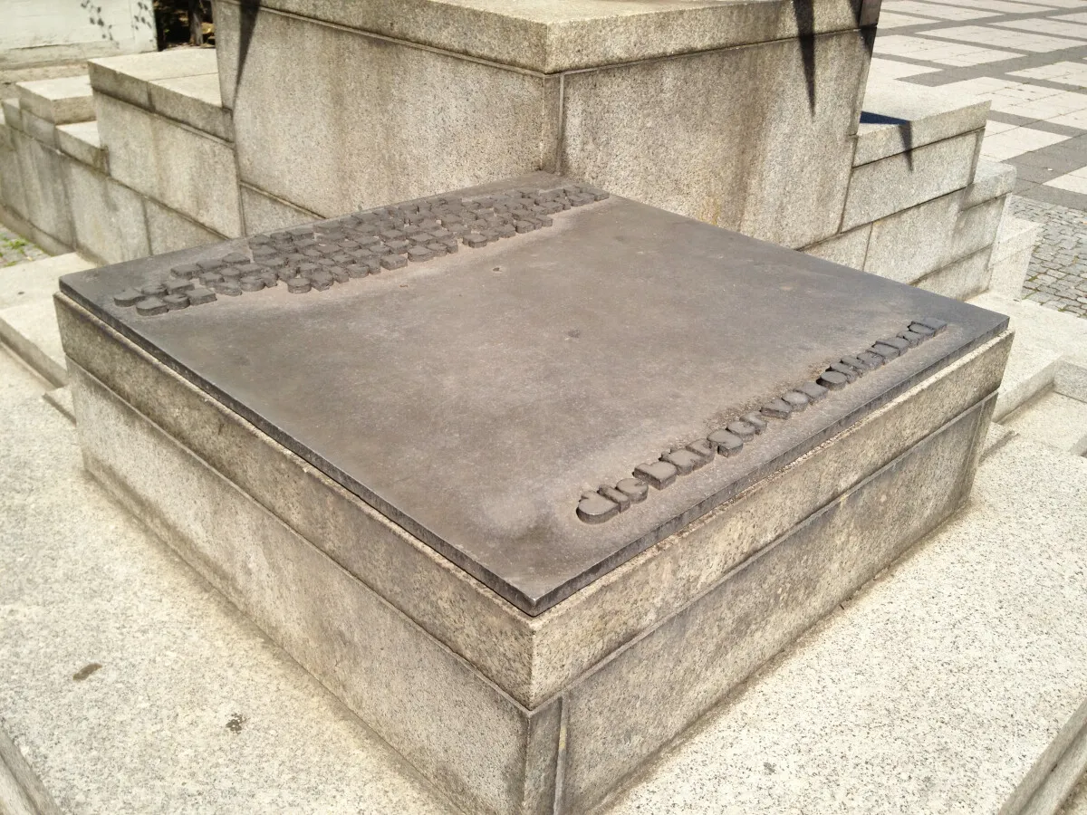 Photo 626-240-543