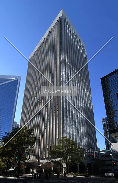400 South Tryon