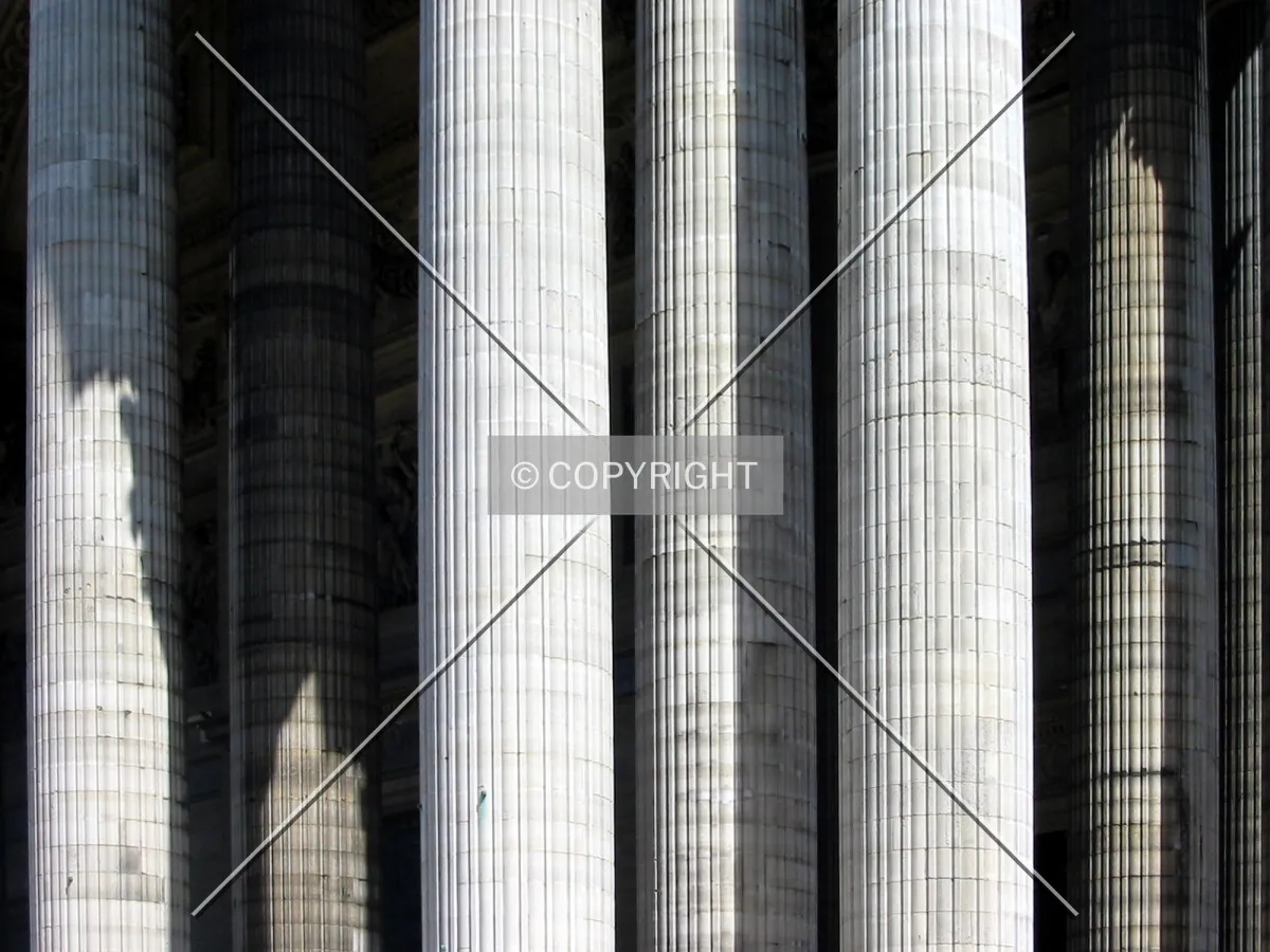 A forest of columns at the main entrance