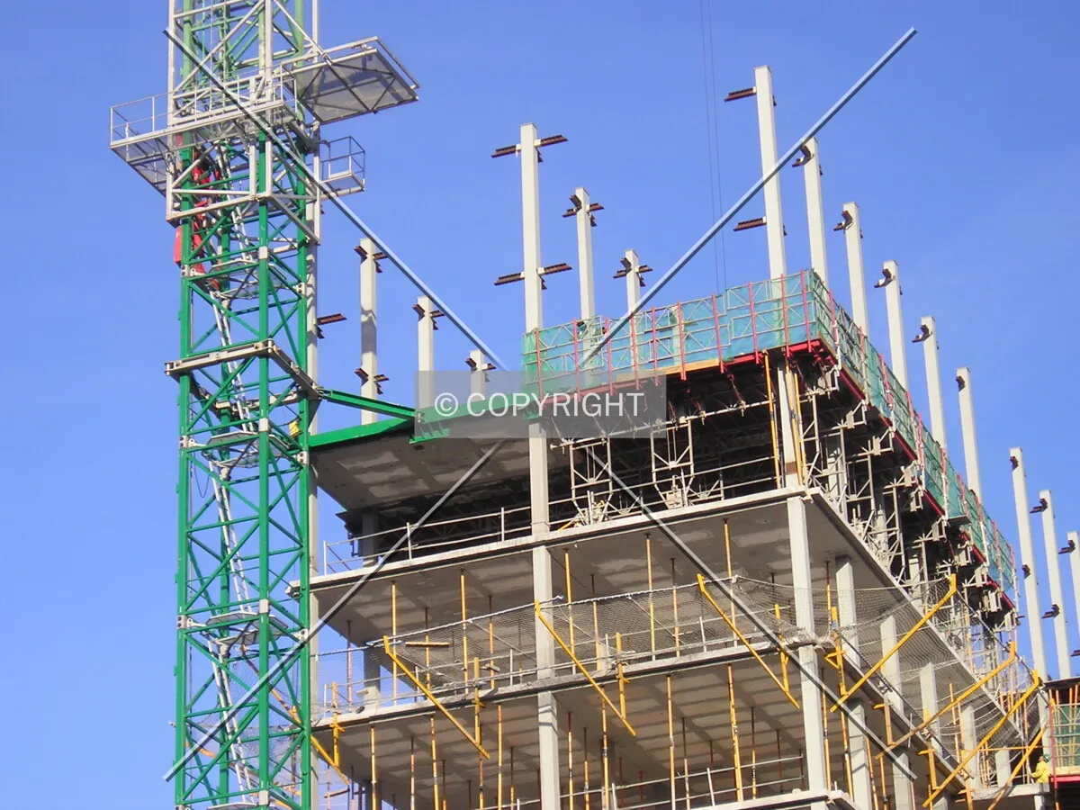 Close view of the upper part of the structure