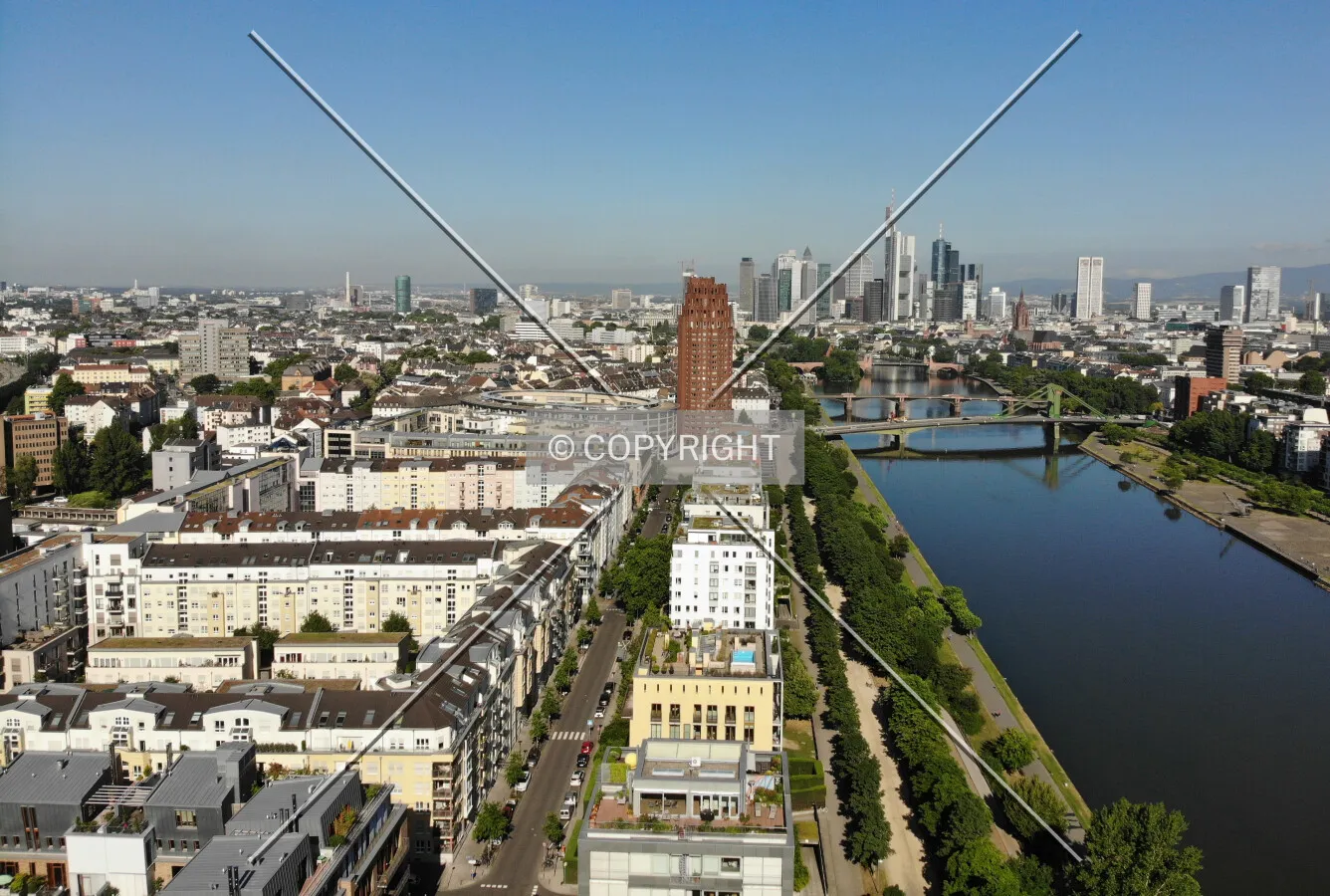 Deutscherrnviertel in the lower left corner