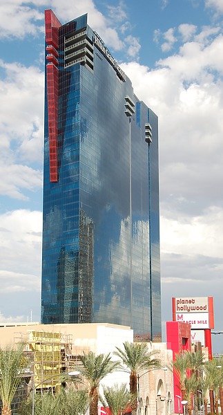 Photo 637-896-444