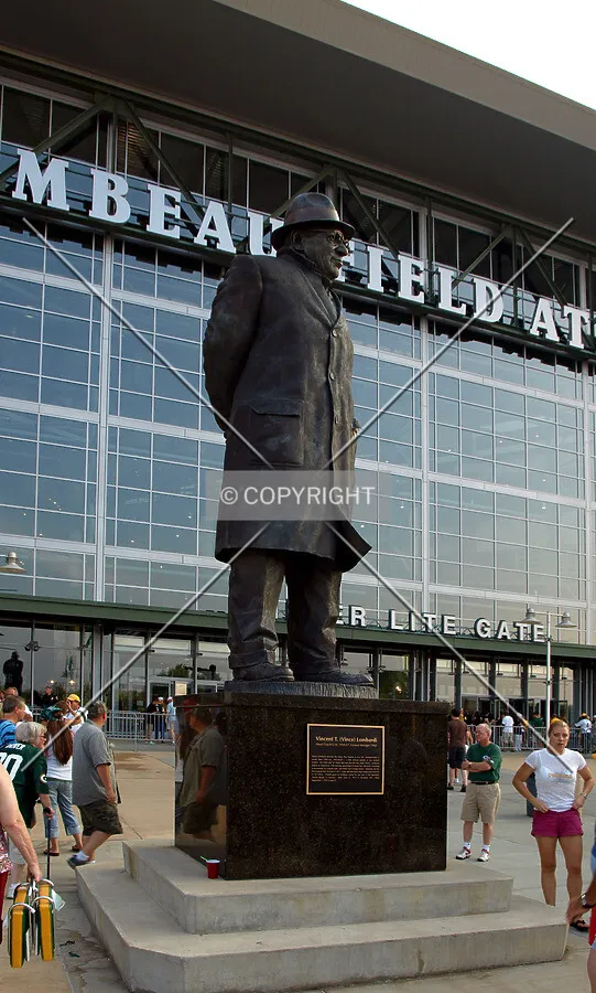 Statue of Vince Lombardi