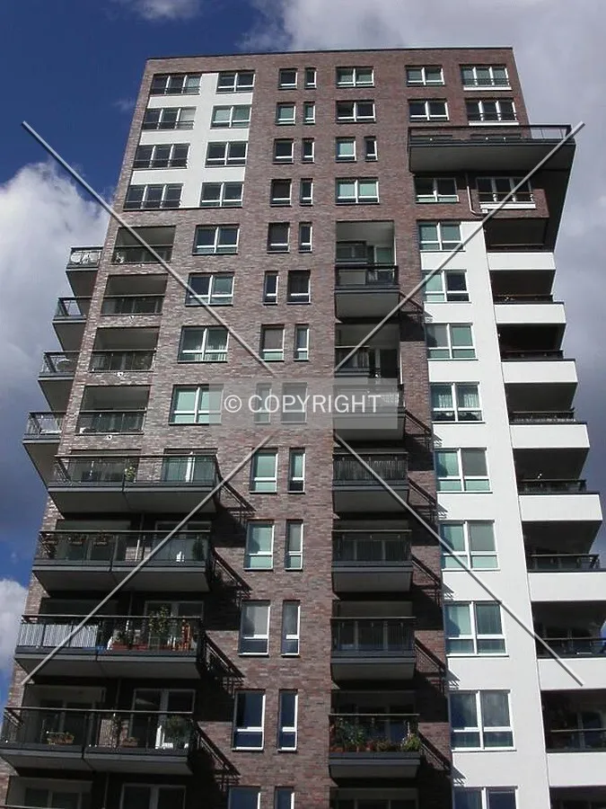 Look up view from the southern facade
