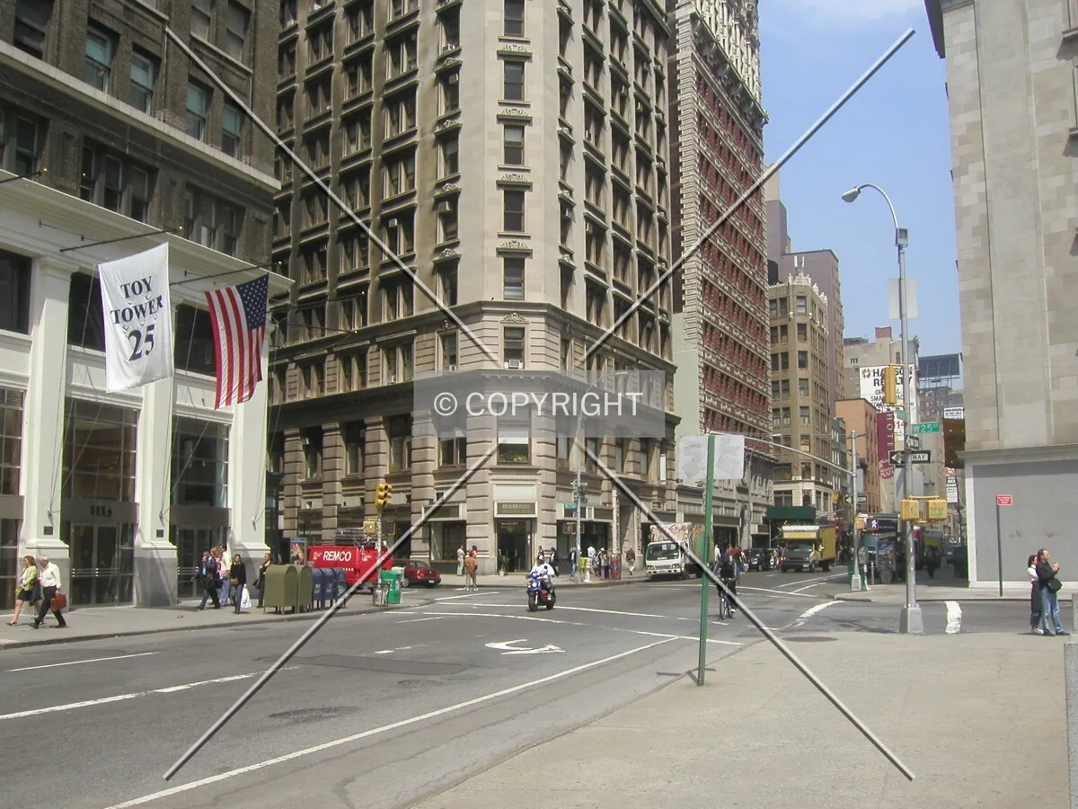 Broadway (middle) at West 25th (crossing)