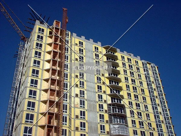Looking up from Lyndale Avenue