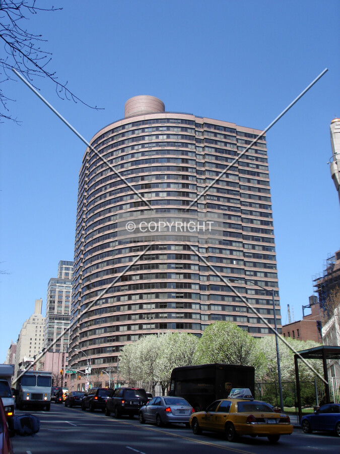 Looking northwest along East 96th Street