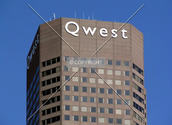 Upper floors and signage on the western face