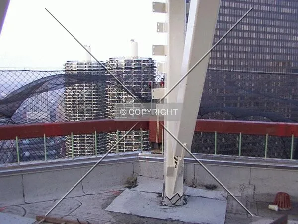 Support beam on the north edge