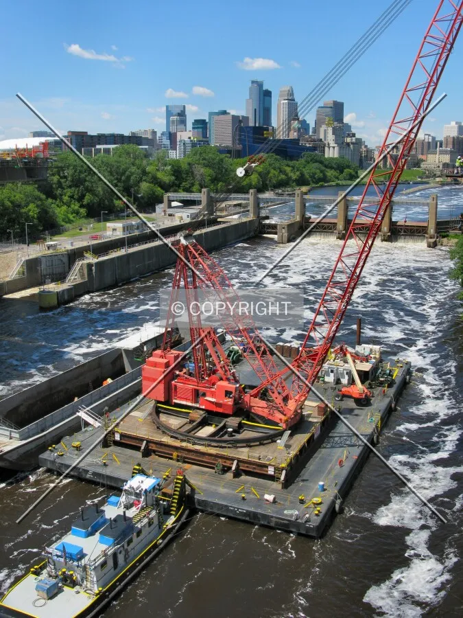 Crane in the middle of the Mississippi
