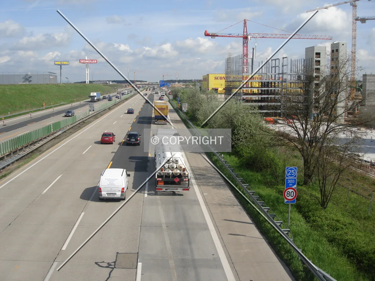 The highway A5 runs through the city