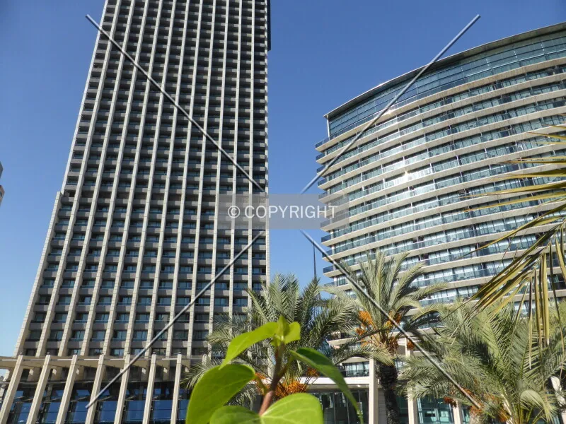 Photo 647-440-737