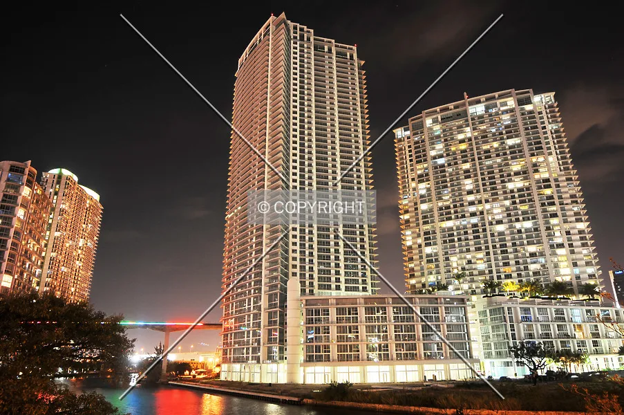 Photo 647-641-473