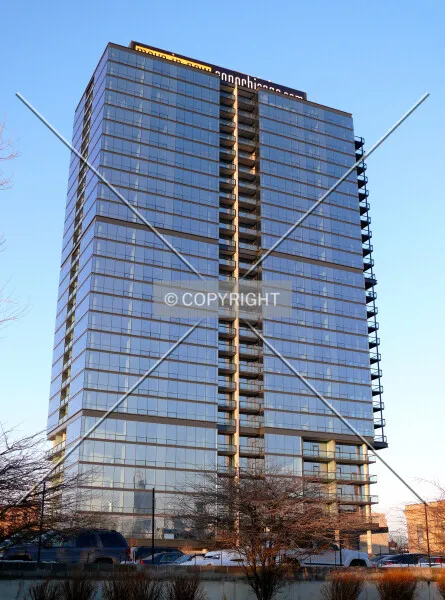 Photo 647-647-743