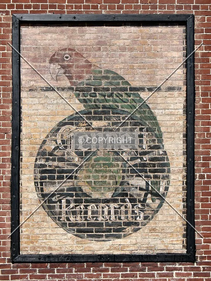 Gennett Records logo painted on brick