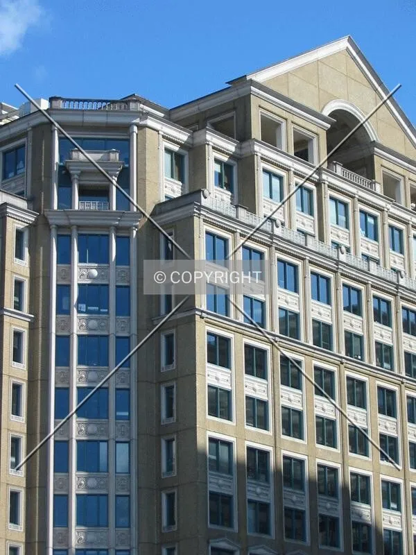 The postmodern excesses of 10 Cabot Square
