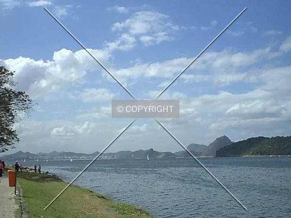 Niterói as seen from Aterro do Flamengo