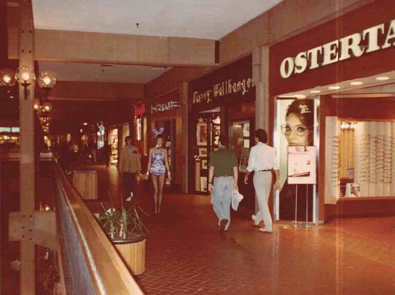 Vintage view of the upper level