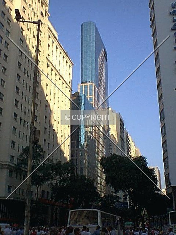 Manhattan Tower as seen from Presidente Vargas Avenue