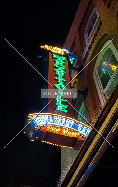 Photo 655-947-908