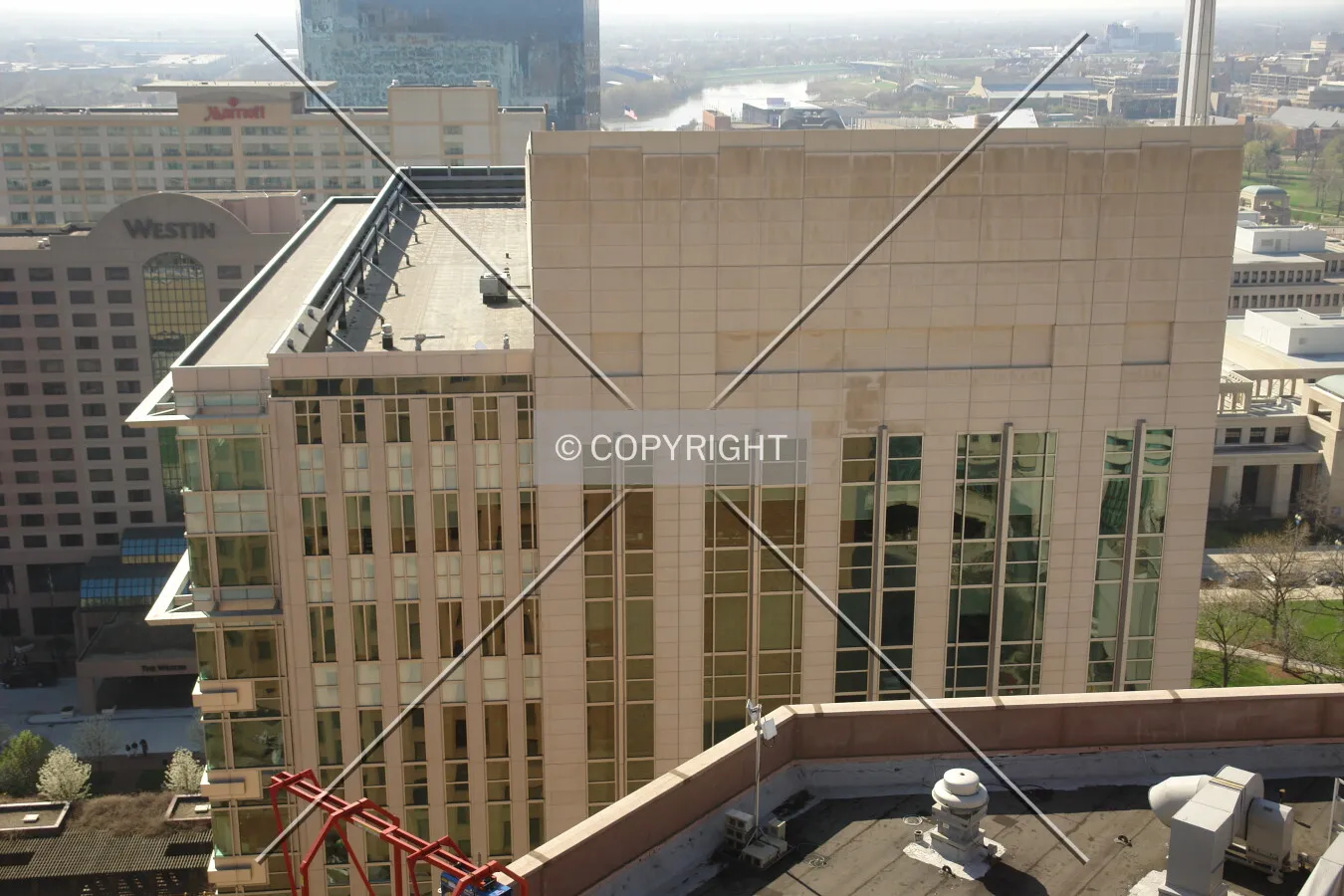 Top of the building and rails for a bmu