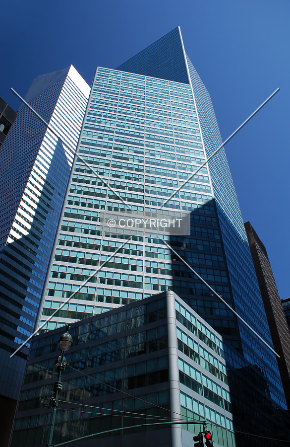 Looking up from Lexington Avenue