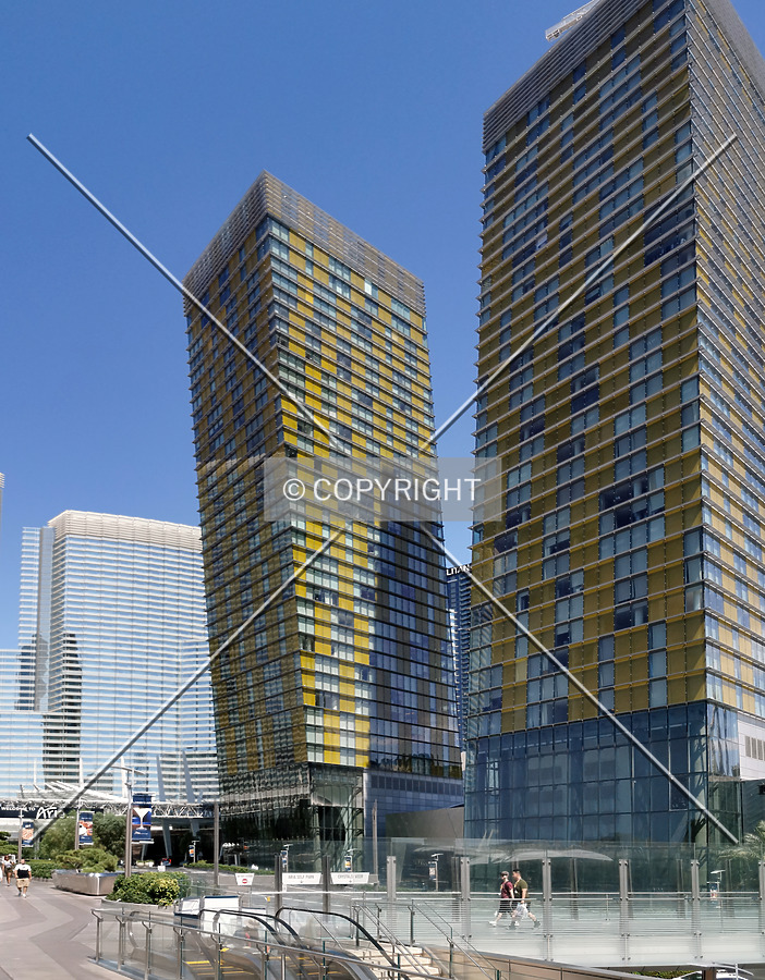 Photo 065-747-671