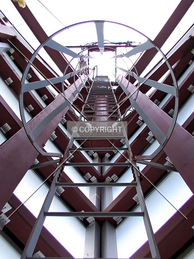 Looking up at the light pipe from behind the parapet